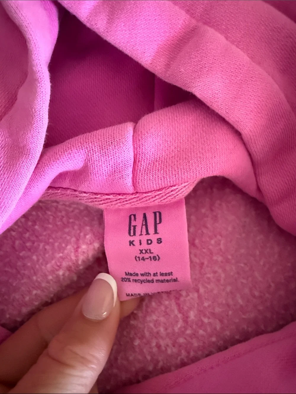 GAP vibrant pink